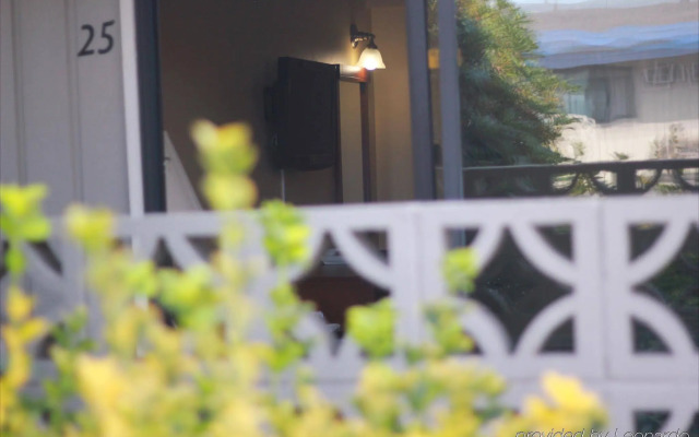 Westward Inn & Suites
