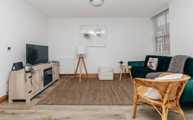 Seagrass Henley - 2 Bed Entire Serviced Apartment