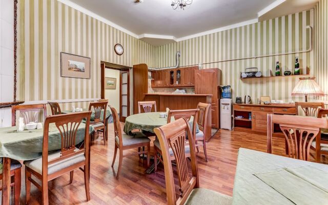 Guest Rooms on Nevsky Prospekt 47