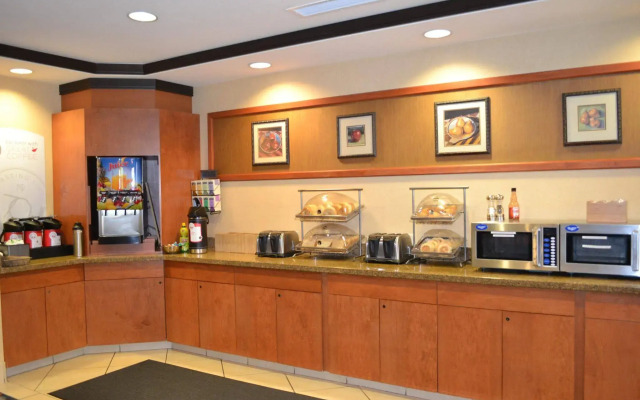 Fairfield Inn and Suites by Marriott Kelowna