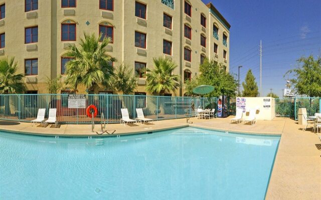 Fiesta Rancho Hotel & Casino