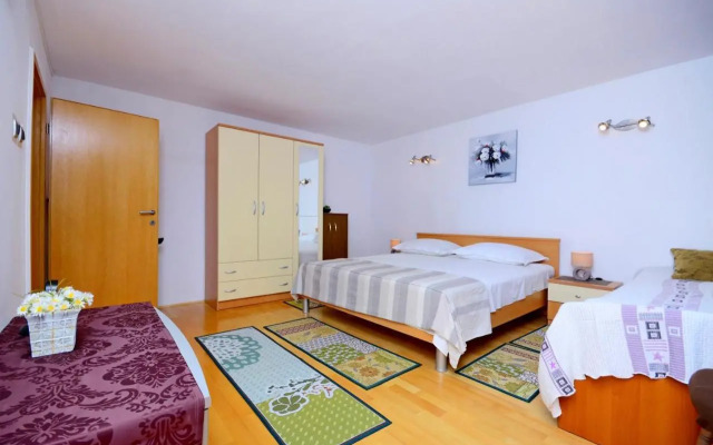 Apartment Diamar