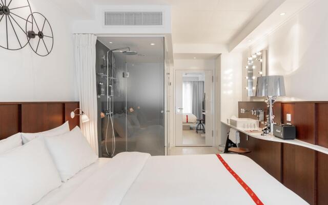 Ruby Zoe Hotel London