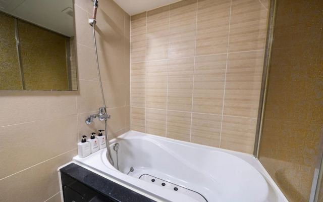 Sadang Charis Hotel