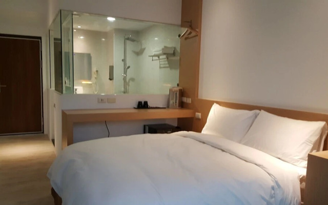 Ze Hu B&B