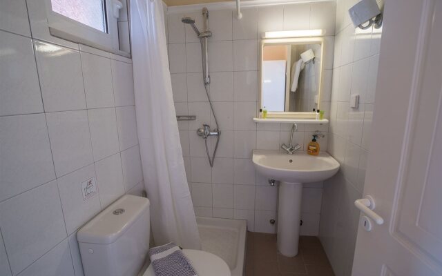 Christina Hotel Petriti