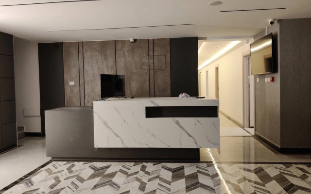 45m Luxury Room Royal View Near all Services