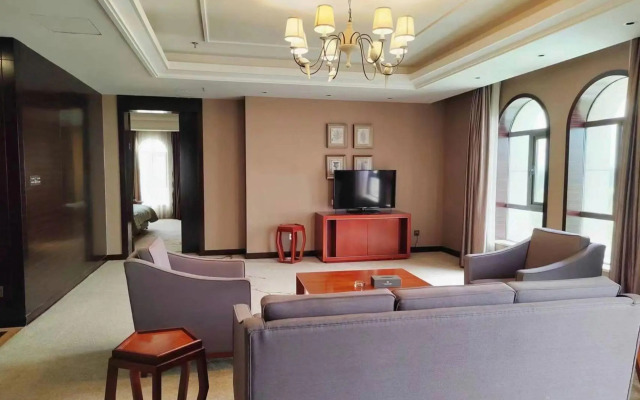 Huaxi Zhongzhou International Hotel