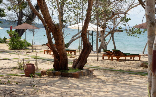 Gold Sand Beach Bungalow