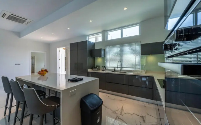 High-End Villa on Golf Course -BMG3, Hua Hin