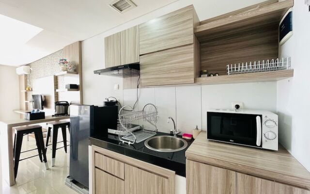 Deluxe Studio Room At Dago Suites Apartment