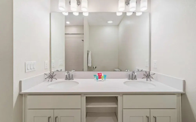 3150 Paradox Circle #406