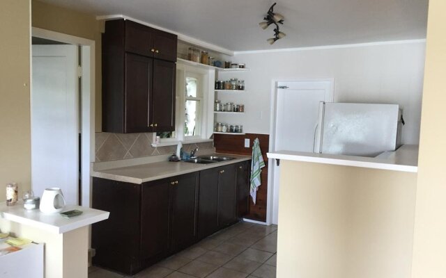 Leigh Lani Guest House