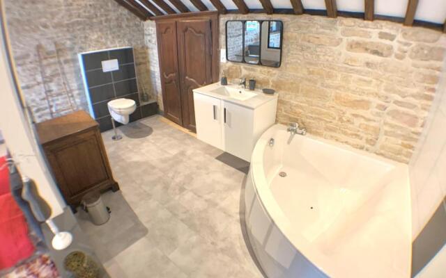 Le Clos Saint Gilles, T5, village viticole