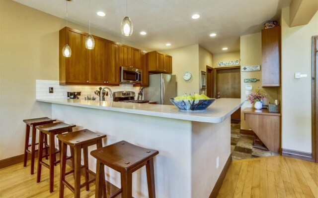 Highland Greens Comfort 3 Bedroom Townhouse by RedAwning