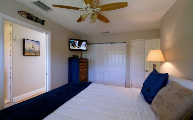 1 Step Closer 2 Bedroom Villa by RedAwning