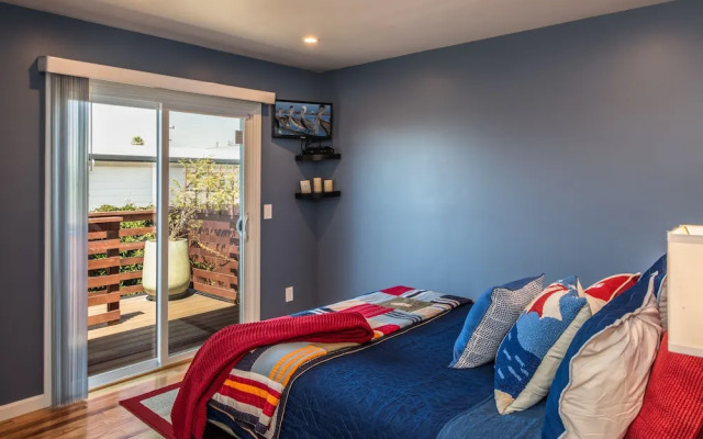 3733 Seaside Retreat