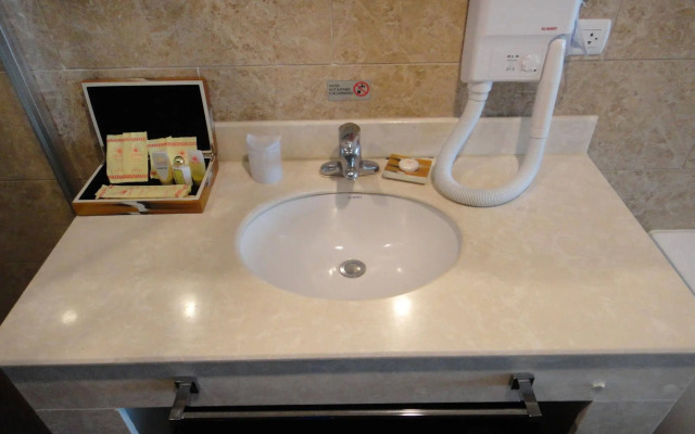 Sunlight Guest Hotel