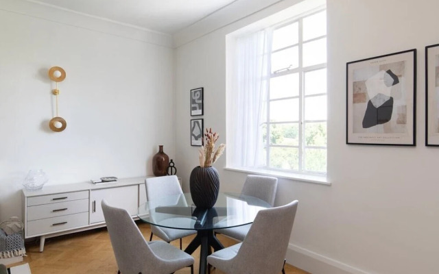 The Primrose Hill Hideaway - Modish 1bdr Flat