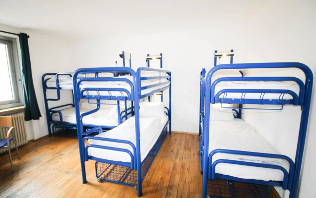 The 4 You Hostel & Hotel