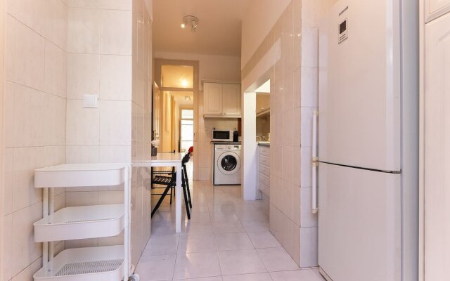 Avenida Liberdade Terrace by Homing