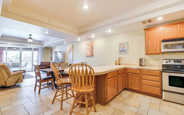 Riverfront Bullhead City Condo Near Casinos!