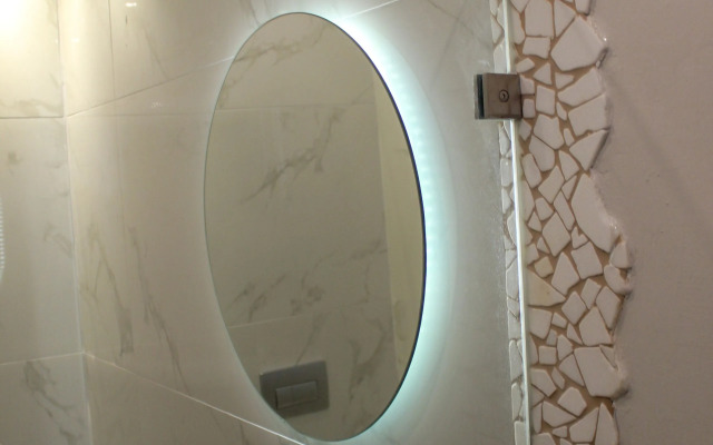 Sea View Apartments & Studios