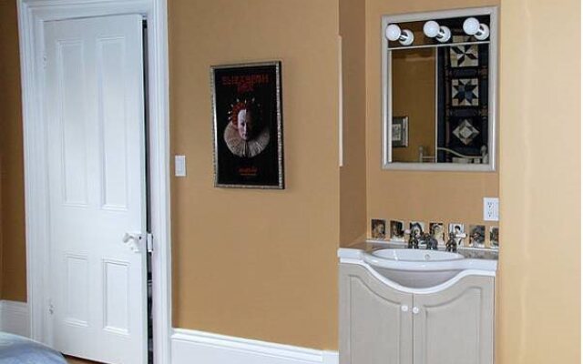 Legacy House Bed and Breakfast