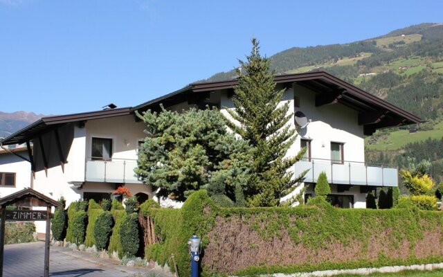 Cozy Apartment in Aschau im Zillertal near Ski Lift