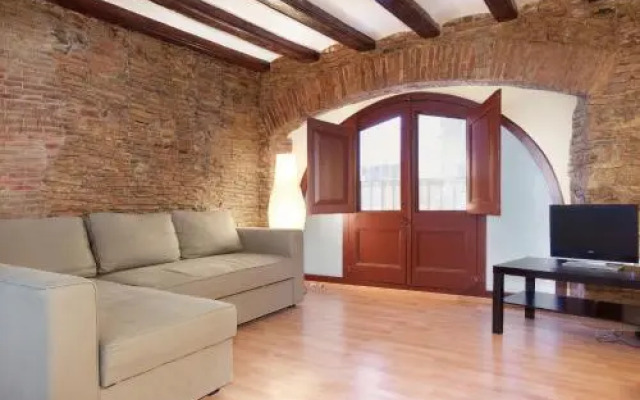 Beautiful 2-bedroom Flat In The City Center
