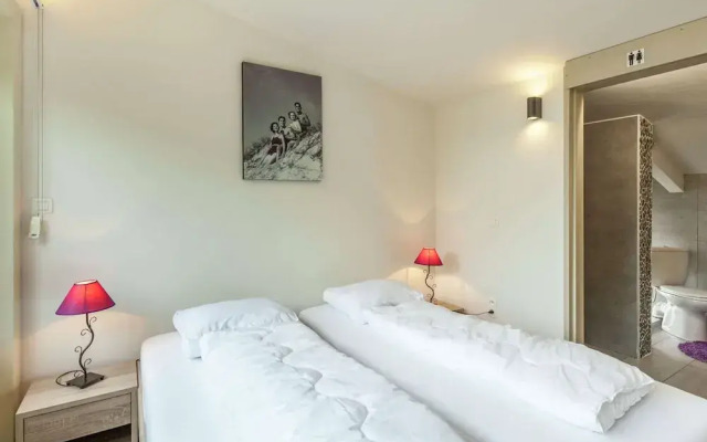 Luxury Villa with Sauna & Hot Tub in Middelkerke