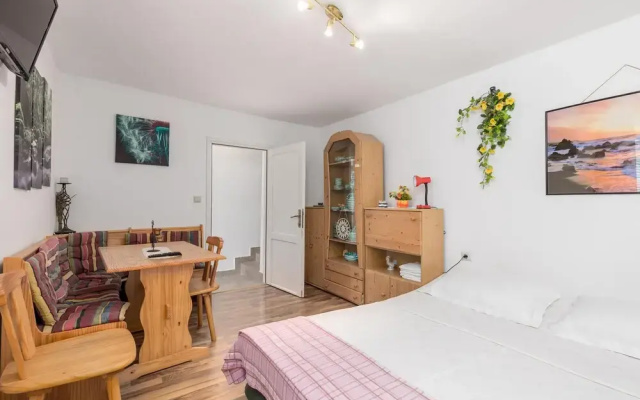 Beautiful Home in Lukovo Sugarje With Wifi and 1 Bedrooms