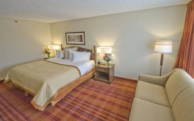 Exton Hotel & Conference Center
