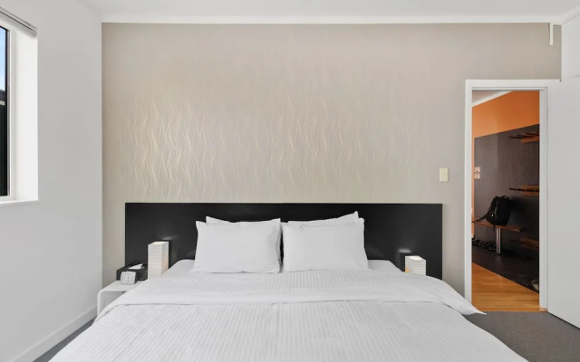 First Tracks – Guest Rooms – Kutchan