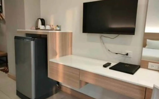 Crystal Suites Suvarnabhumi Airport