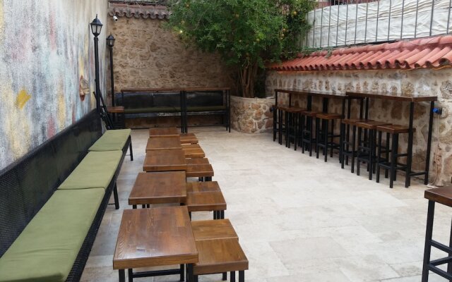 Funky Monkey Hostel & Pub Antalya - Adults Only