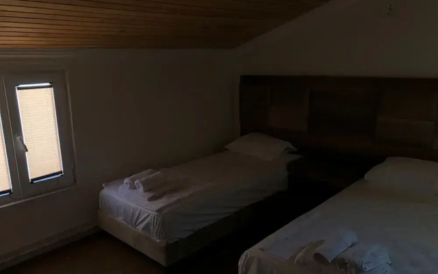 Karanfi̇l Hotel