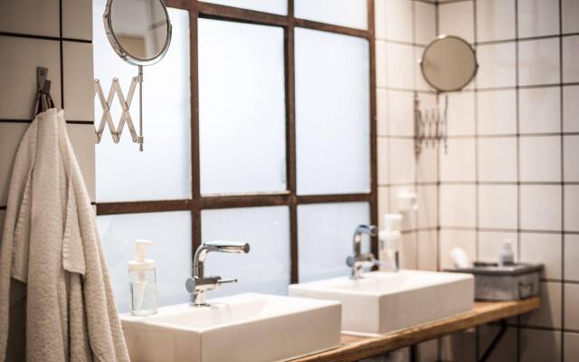 Woodah Boutique Hostel