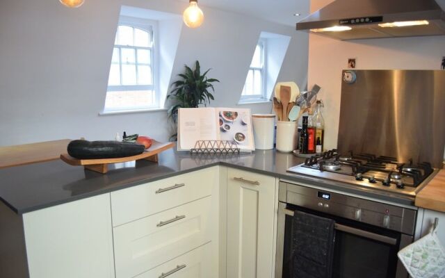 Kensington 2 Bedroom Property