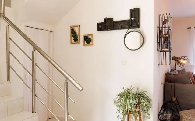 Oak Wood - Sea View Exclusive Maisonette