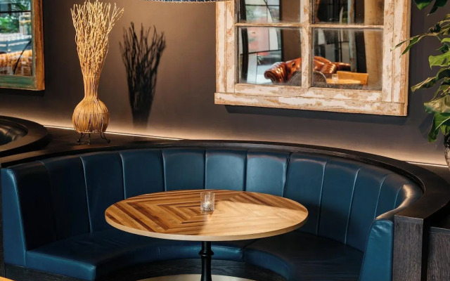 Ruby Zoe Hotel London