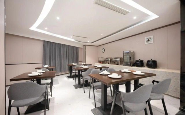 FUNLIST Hotel (Wuhan Hankou Railway Station Subway Station)