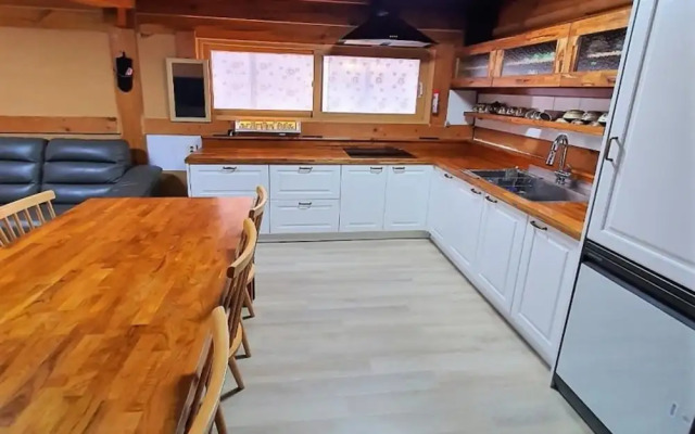 Yangyang Badamaeul Saramdeul Pension