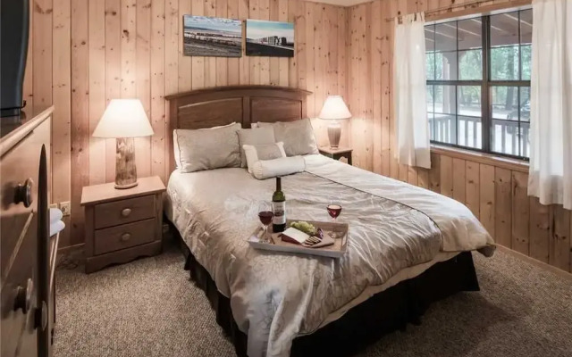 123 Rising Hill - Two Bedroom Cabin