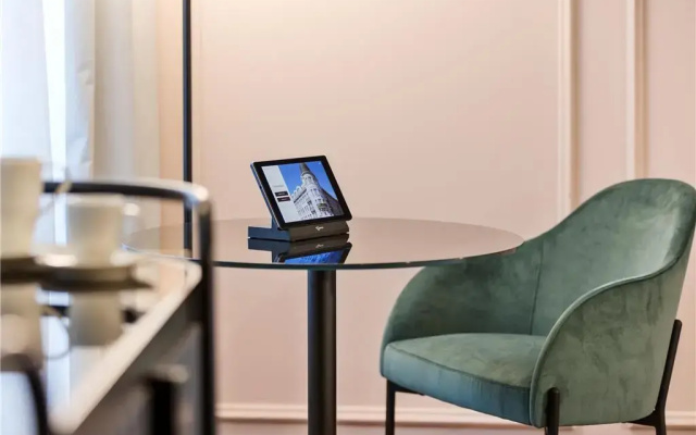 Astoria Vienna, Curio Collection by Hilton