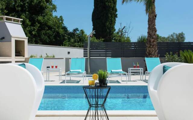 Apartment in Faana With Sea Beach