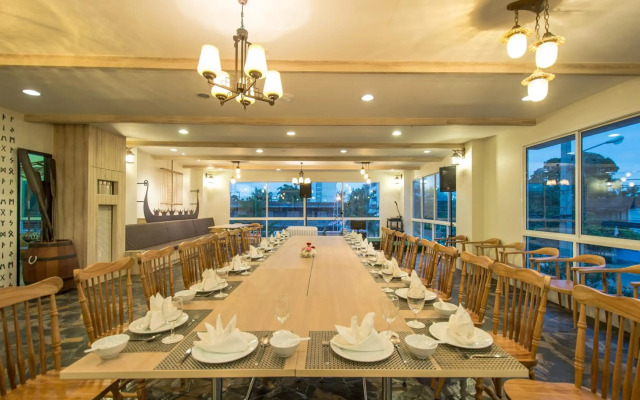 Prachuap Grand Hotel