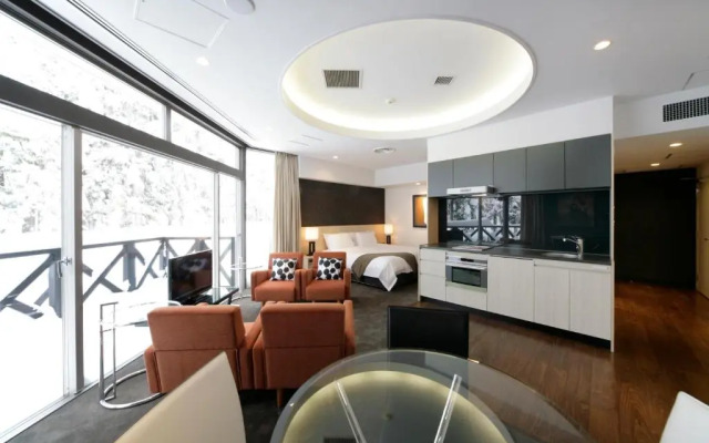 The Ridge Hotel & Apartments