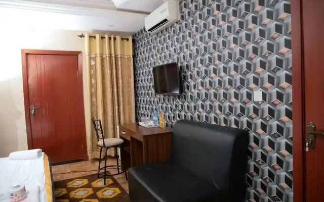 Keem Hotel and Suites
