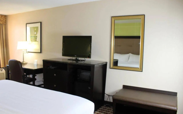 Holiday Inn Gainesville-Lanier Centre